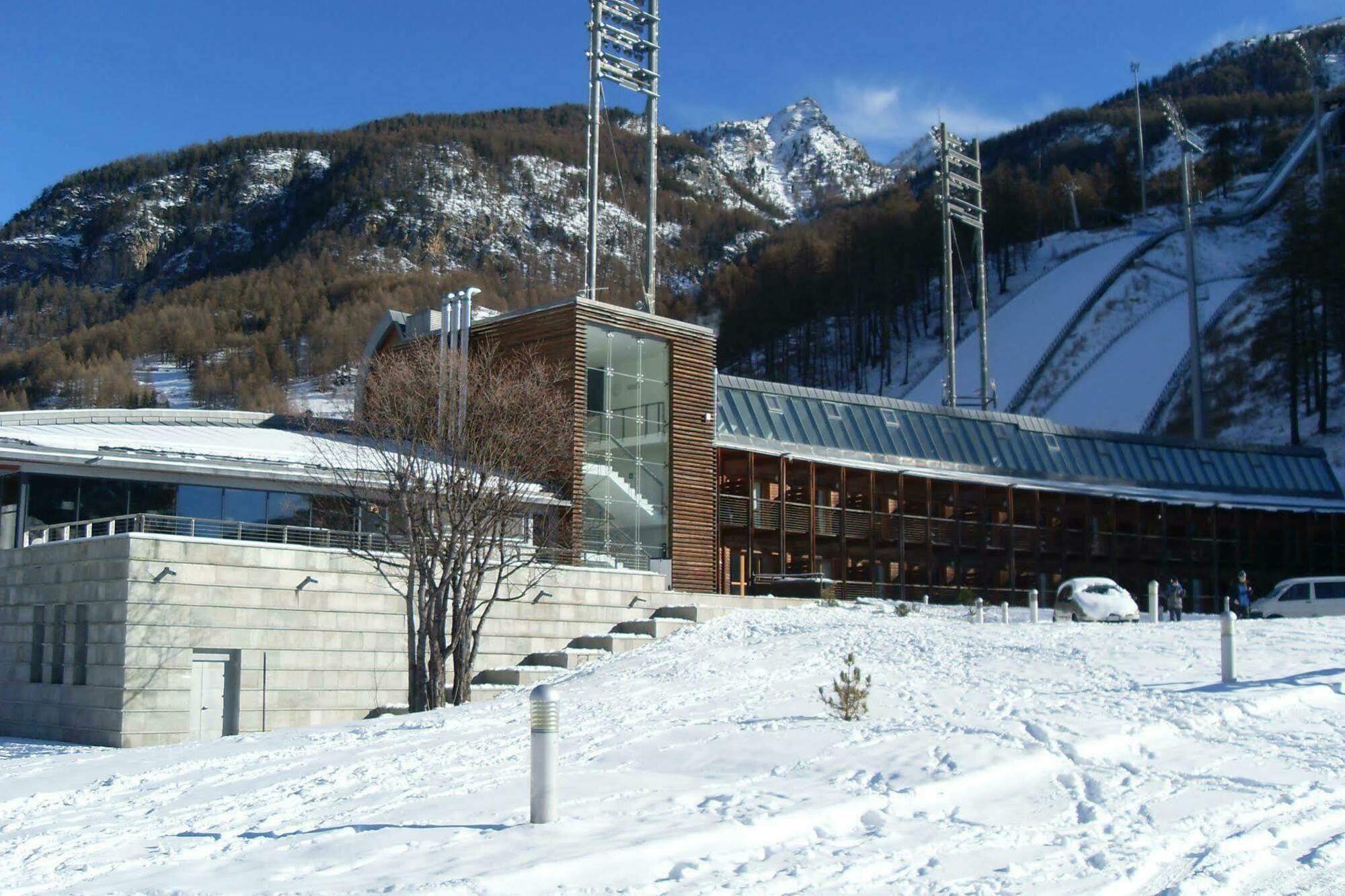 Pragelato Ski Jumping Hotel Extérieur photo